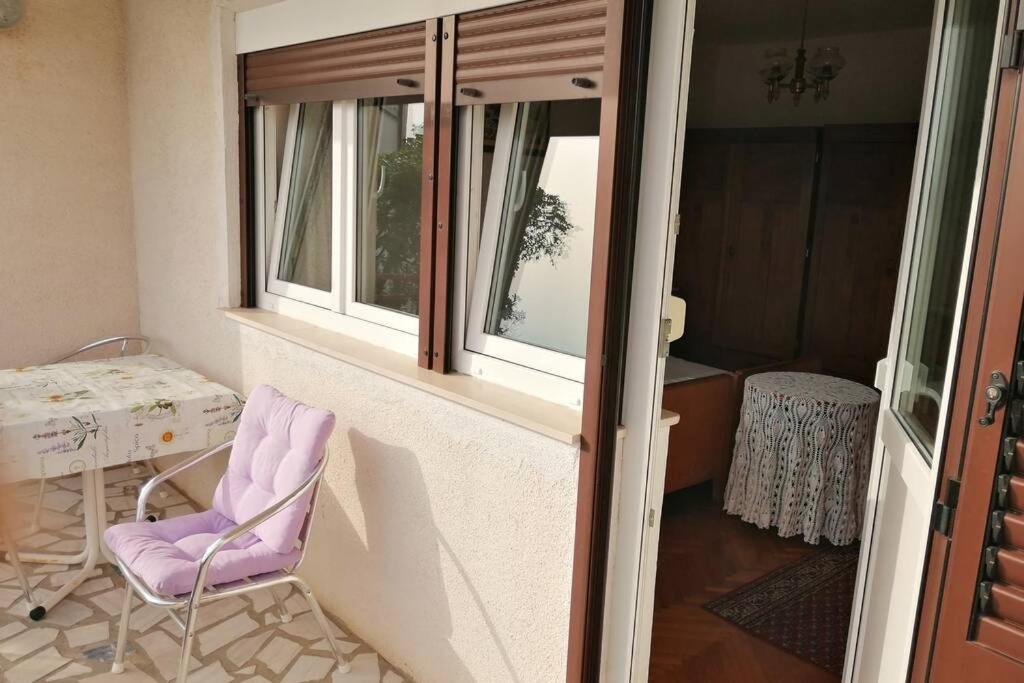Spacious 2-Room Apartment With Beautiful Sea View 茨里克韦尼察 外观 照片