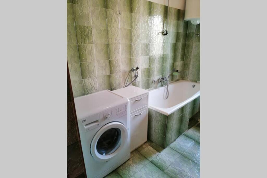 Spacious 2-Room Apartment With Beautiful Sea View 茨里克韦尼察 外观 照片